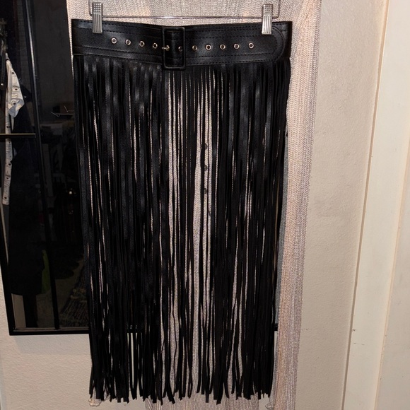 Black Fringe Belt Skirt - Picture 2 of 9